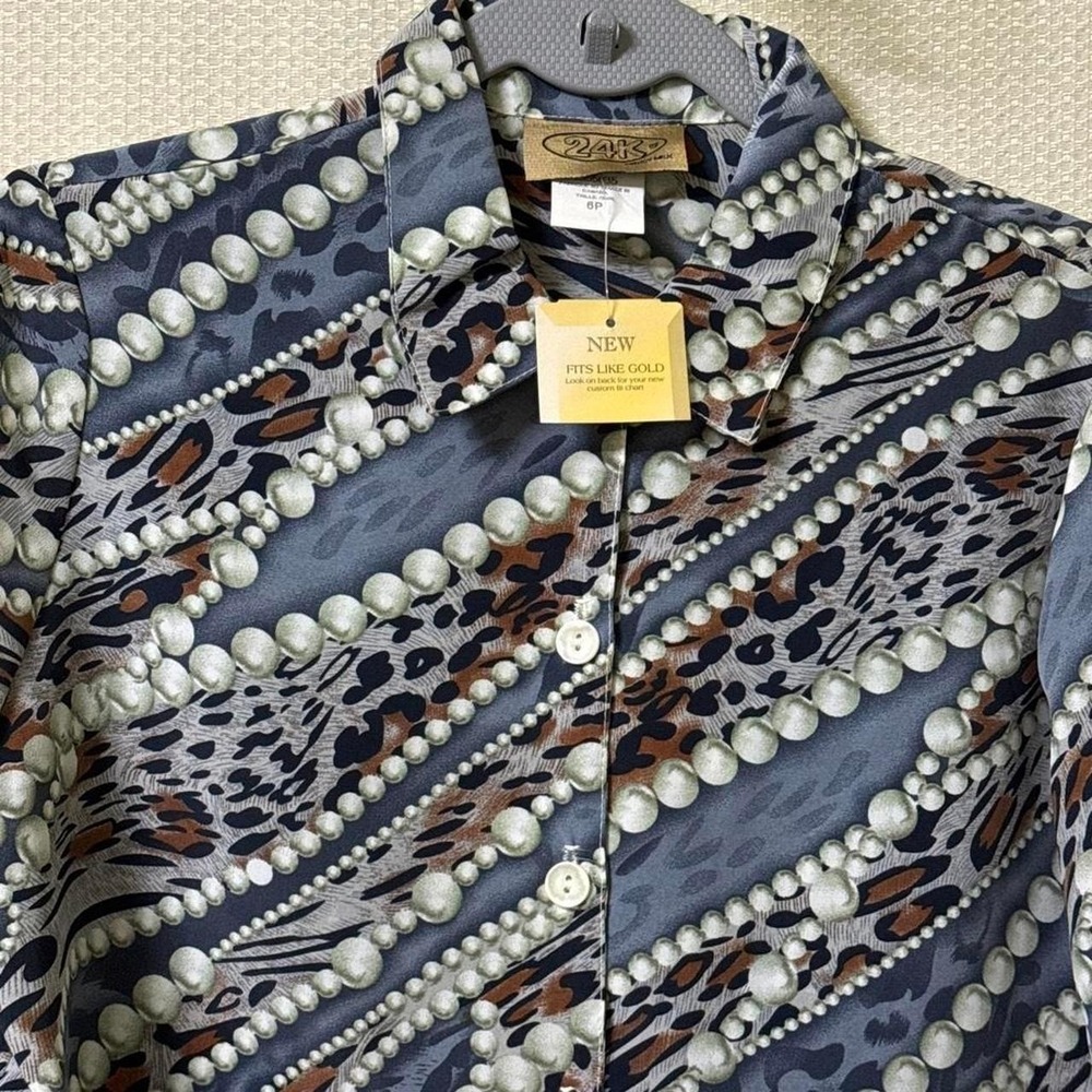 24K Fits Like Gold Pearl & Animal Chain Print Blouse Blue Brown Button Up 8P - Picture 3 of 6